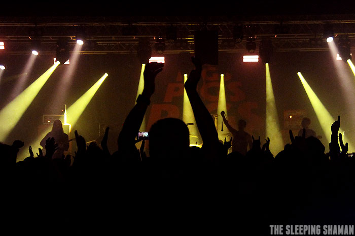 Pigs Pigs Pigs Pigs Pigs Pigs Pigs @ New Century Hall, Manchester, 11th April 2025 – Photo by Lee Edwards