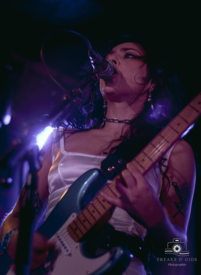 Shooting Daggers @ Chaos Theory Festival 2025 – Photo by Nessie Spencer